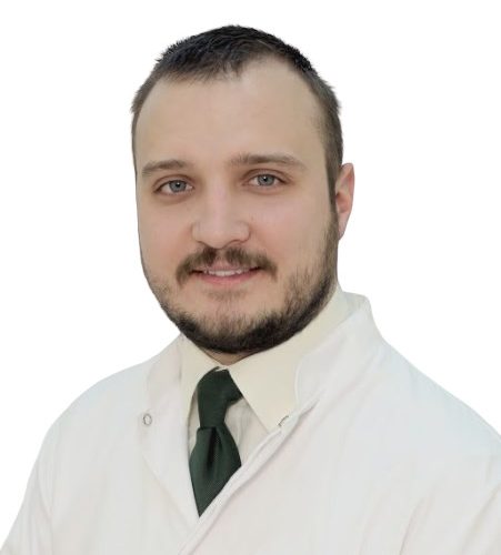 Врач Ризаев Антон Алексеевич 