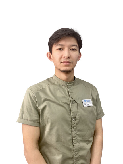 Врач хирург ходжаев максат каримович. Эссен ходжаев эренценович. Ходжаев максат каримович хирург биография. Ходжаев максат каримович хирург. Качкинбаев искен каримович жена.