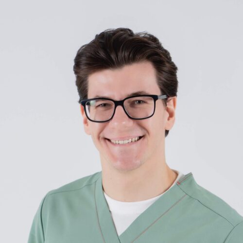 Врач Черкасов Павел Денисович