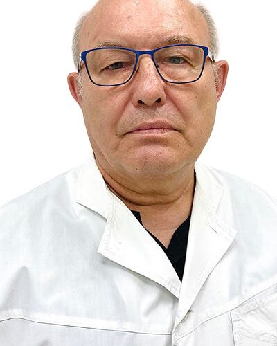Врач Кузнецов Петр Станиславович 