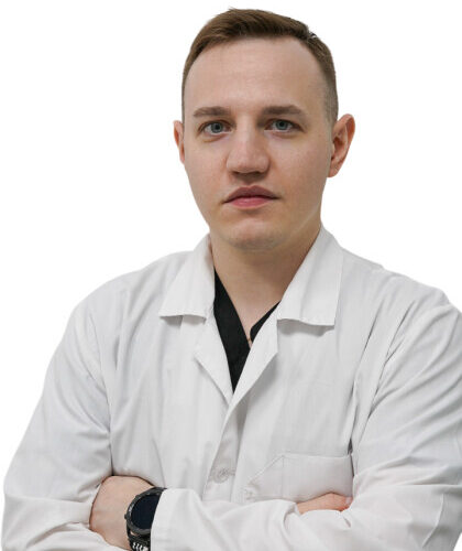 Врач Опришко Андрей Олегович 