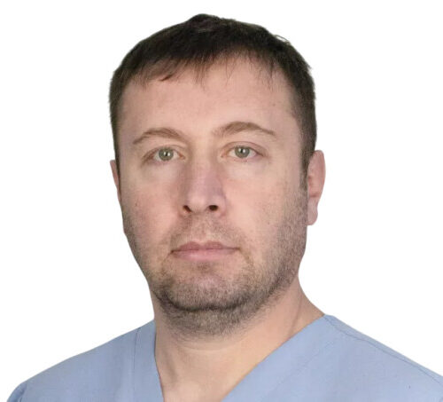 Врач Асратов Асат Турсунович 