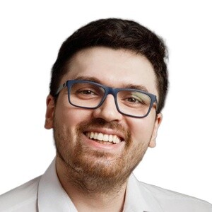 Врач Панин Артем Олегович 