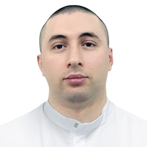 Врач Алиханов Алихан Якупиевич 