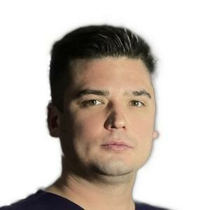 Врач Москвин Денис Сергеевич