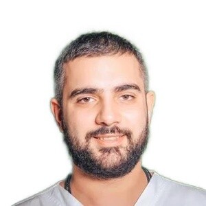 Врач Аракелов Карен Владимирович 