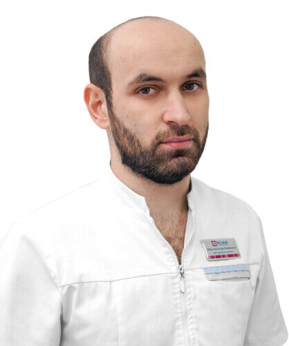 Врач Абдуллаев Ислам Рабаданович