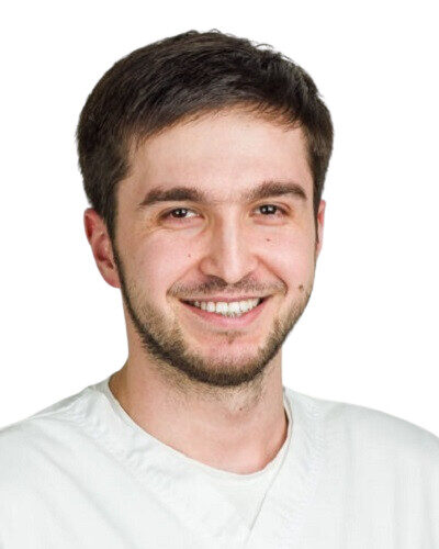 Врач Гаджиев Максим Магомедович 