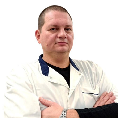Врач Антипович Денис Михайлович