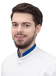 Врач Жаров Денис Александрович